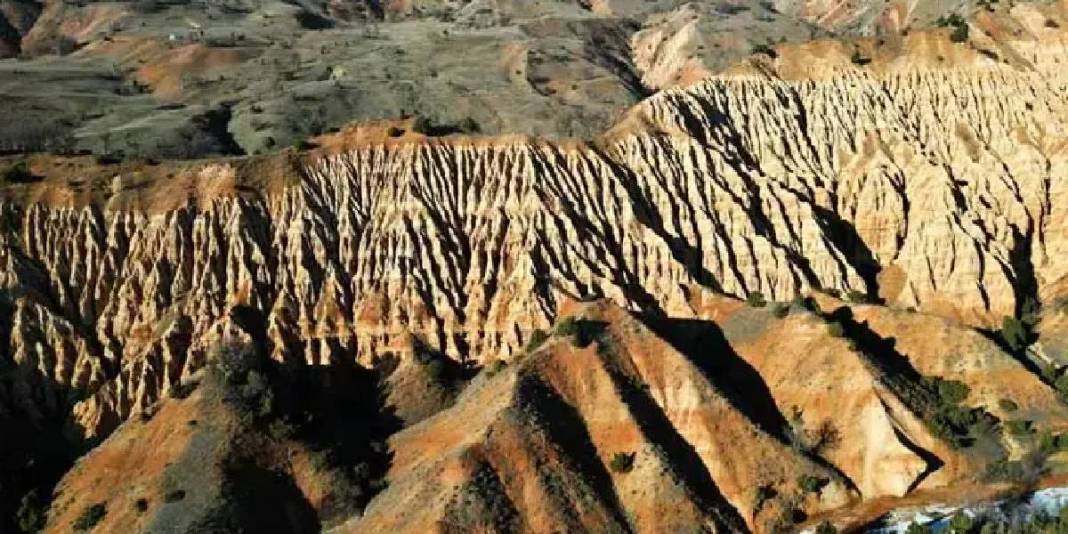 Milyonlarca yılda oluştu, ismiyle korku saldı! Doğa olayları sonucu ortaya çıktı: İşte “Şeytan Şehri Kayalıkları” 1